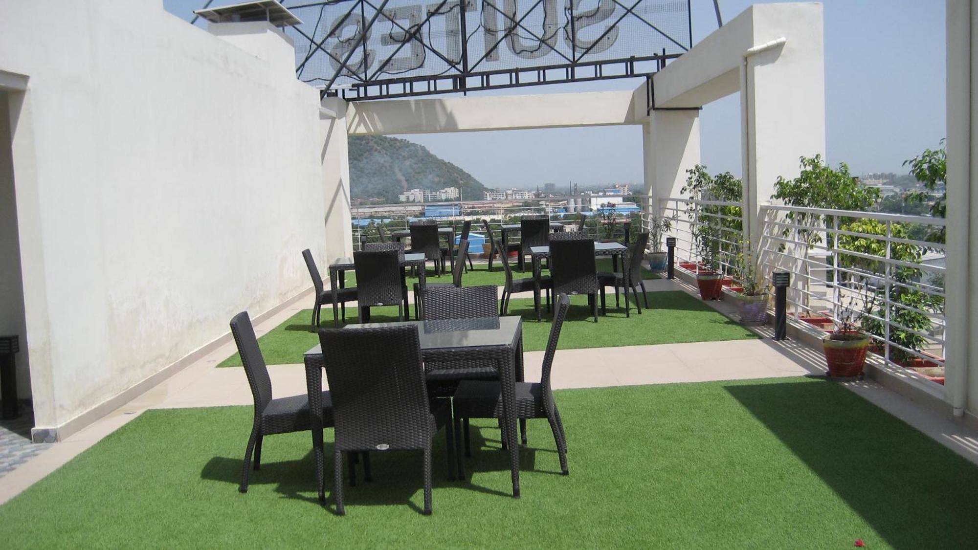 Starlit Suites Neemrana Exterior photo