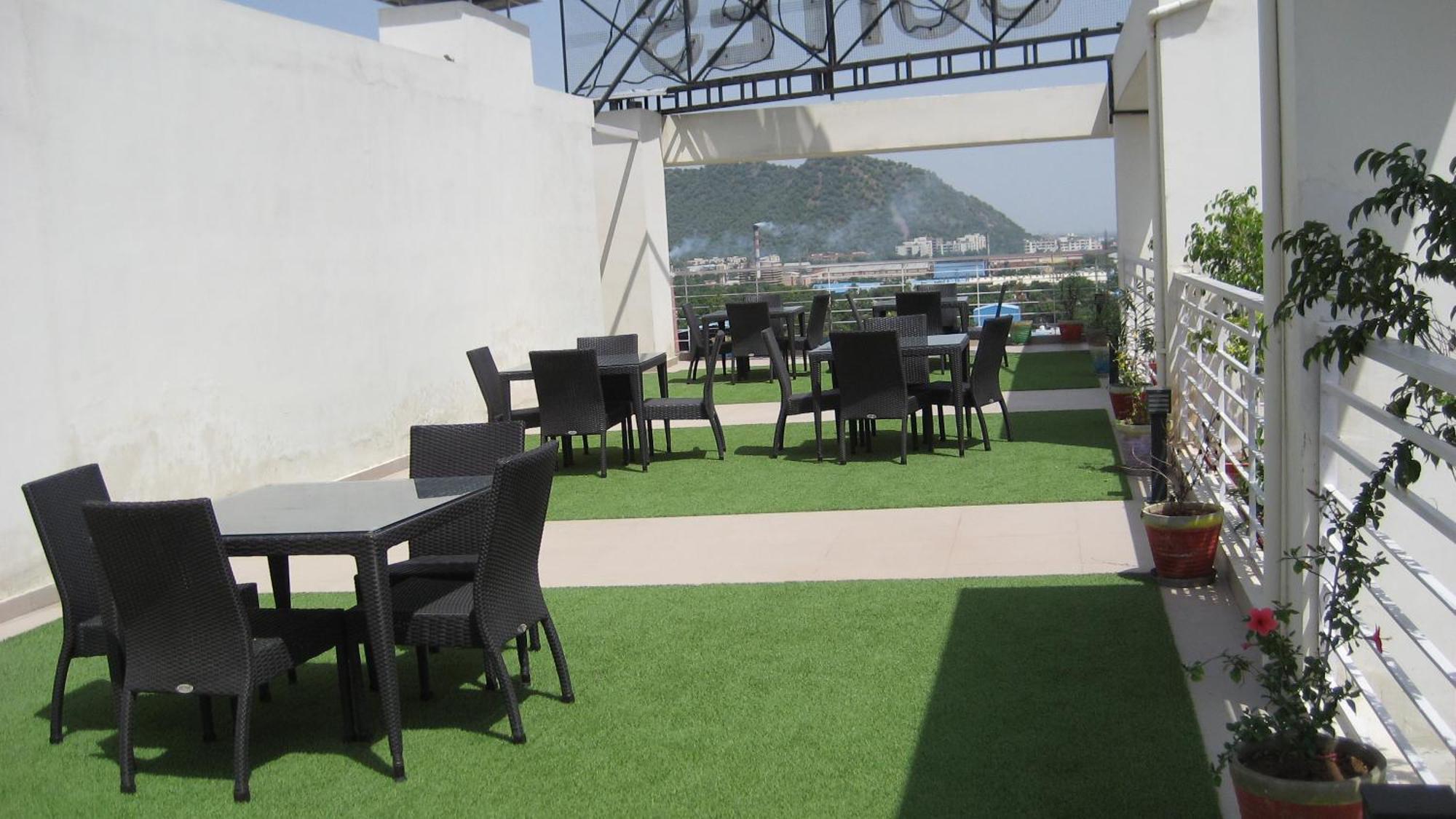 Starlit Suites Neemrana Exterior photo