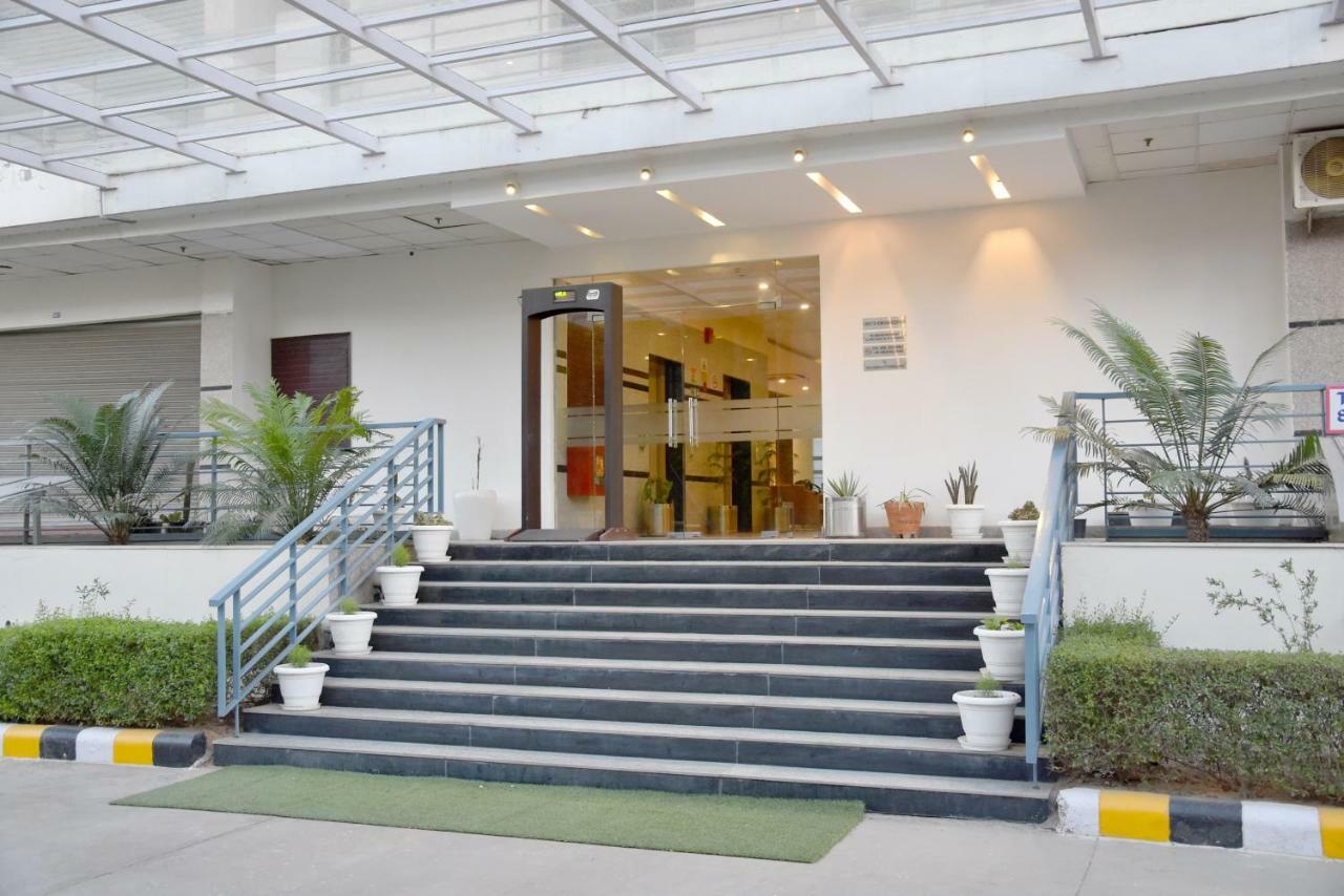 Starlit Suites Neemrana Exterior photo